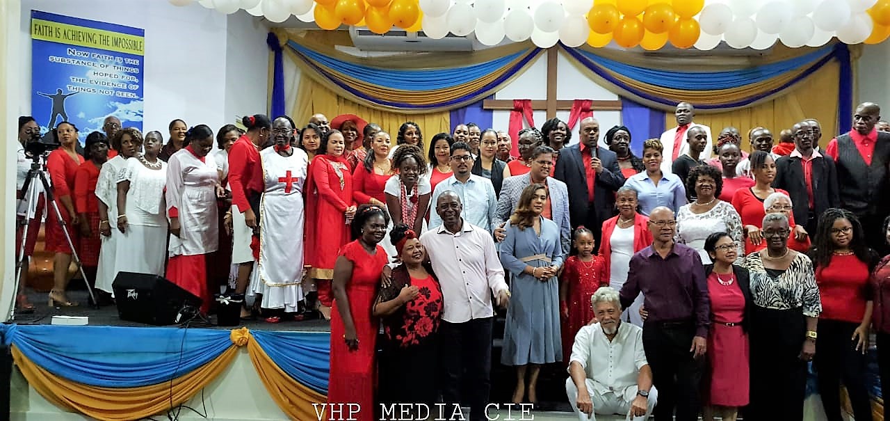 Kerstdienst in de kerk van LOGOS aan de Coesewijnestraat