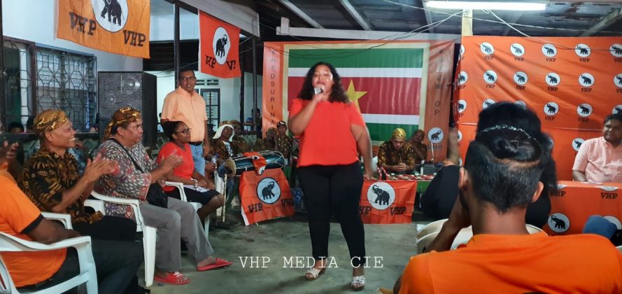 Birti Taki – Dessa Lelydorp