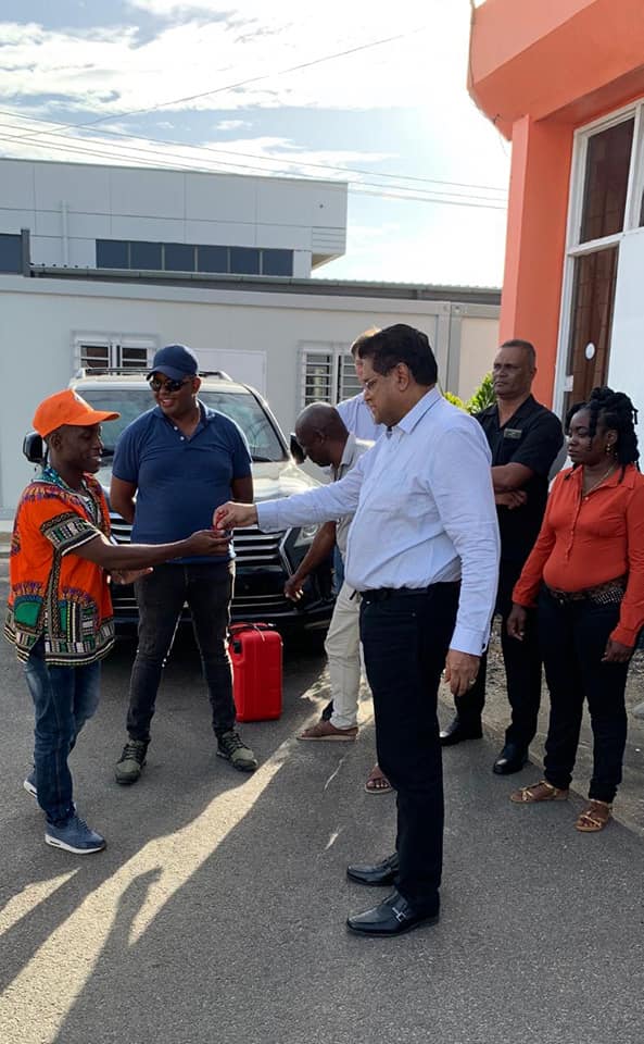 Sipaliwini kleurt Oranje