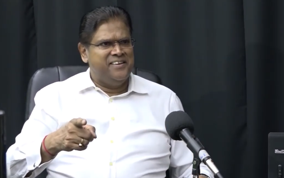 Denk A’ Tori:”Chan Santokhi en beslissen in fractie van seconden” pt 4