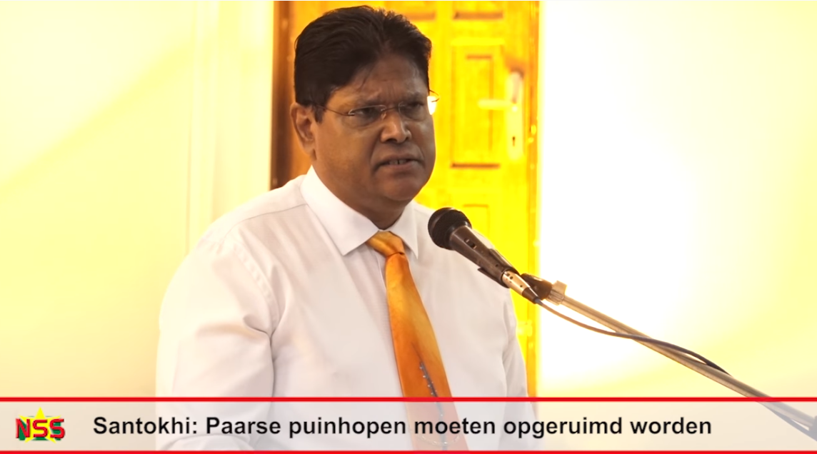 Santokhi: Paarse puinhopen moeten opgeruimd worden