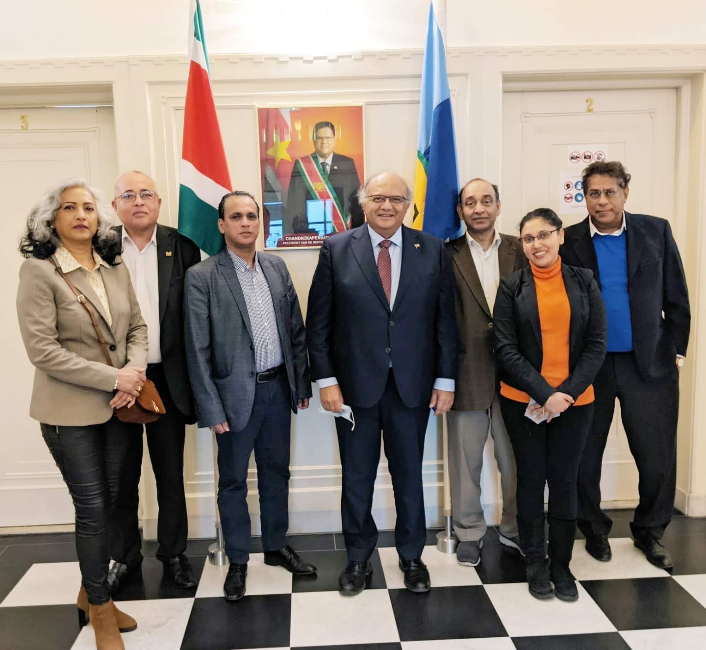 Ontvangst door ambassador-designate de heer Rajendre Khargi