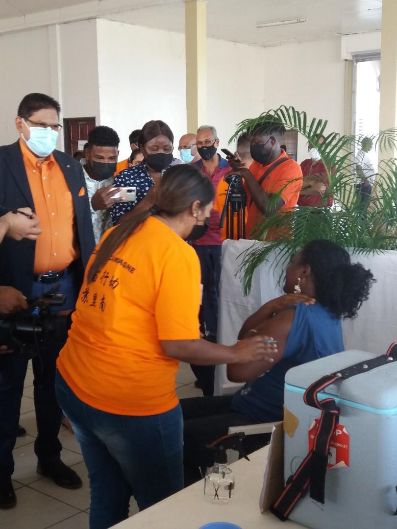 VHP houdt succesvolle 2e Drive Thru vaccinatie